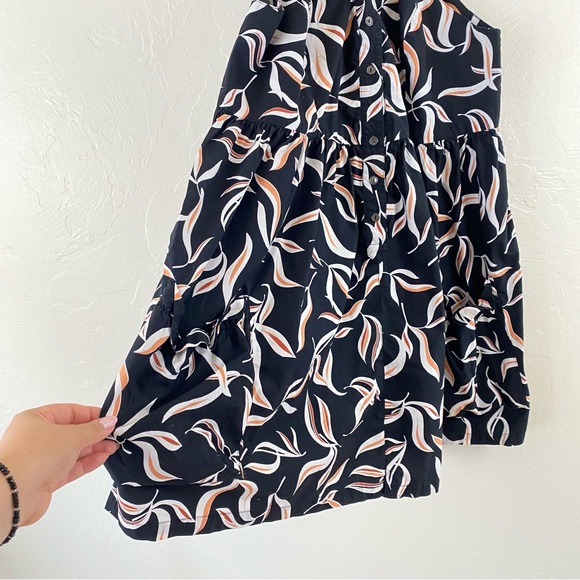 Anthropologie Hei Hei Size XS Black & White Floral Button Detailing Midi Romper - Picture 3 of 7